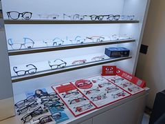-罗伯特眼镜·蔡司官方授权(前海桂湾店)