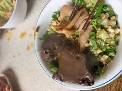 -九尺赵老四鲜鹅肠火锅
