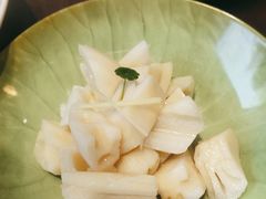-湖畔鲁菜·二十年老字号餐厅(大明湖店)