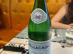 圣培露气泡水-新贝乐意大利餐厅(苏州中心店)