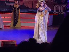 -金东尼人妖秀