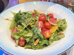 -山河屯铁锅炖·非遗东北菜(南山店)