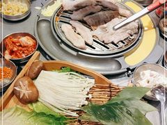 -GOGIYA·咕叽吖韩国传统烤肉店(东方新天地店)