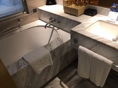 -上海中航虹桥机场泊悦酒店