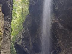 -龙水峡地缝景区