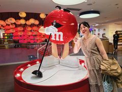 -m豆巧克力世界(上海世茂广场店)