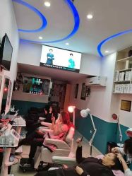 -黑奥秘脱发白发中心