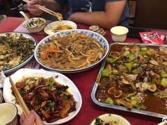 -老东镇啤酒屋海鲜加工·蒸汽海鲜·海鲜烧烤(台东店)