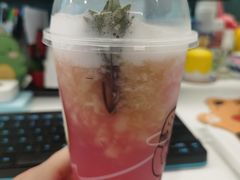 -喜茶(杭州滨江宝龙店)