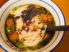 -矮子粉店1985·长沙米粉(湘春路店)