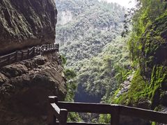 -龙水峡地缝景区