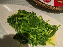 清炒豌豆尖-渝信川菜(西单店)
