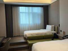 -西安大雁塔科技大学地铁站亚朵酒店