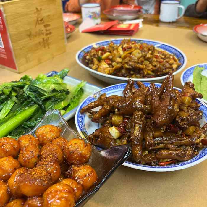 老三样·美食研发馆(绿茵路店)-"非常难排到号.