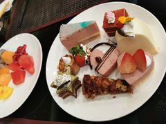 -怡豪大饭店·银顶旋转餐厅