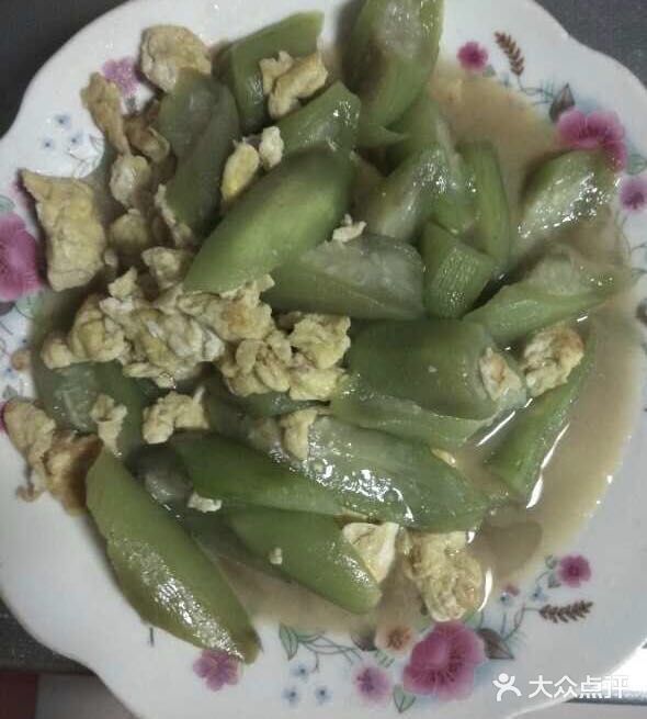 家庭小炒之丝瓜炒鸡蛋，夏天里的一道美味菜