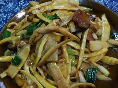 春笋腊肉-苗湘食府(十年店)
