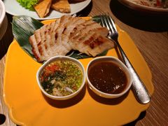 碳烤猪颈肉-瓦城泰国料理(芮欧百货店)