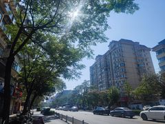 -亮亮面馆(经六路店)