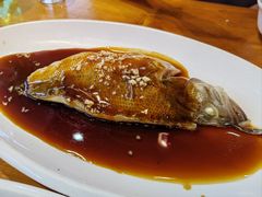 西湖醋鱼草鱼一鱼两吃-百家鲜·杭帮菜