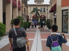 -佛罗伦萨小镇广佛名品奥特莱斯(疏港路店)