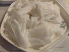 自家陈村粉-碗中海·蒸汽海鲜·桑拿鸡(岭南天地店)