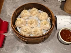 -莱莱小笼·乔艾
