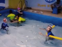 -蓝鲸国际少儿游泳训练中心(群力店)