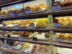 面包甜点陈列柜-山崎面包(苏州中心店)