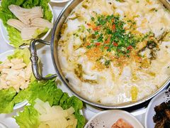 -德林酸菜鱼火锅(南丹店)