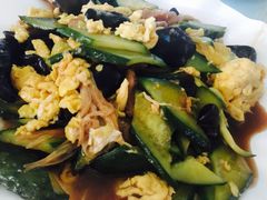 -红栌温泉山庄生态美食餐厅