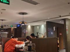 -海底捞火锅鲜切牛肉主题店(长寿路店)