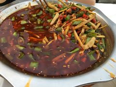 -兔行天下-鸿鹤鲜锅兔(中海国际店)