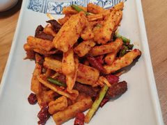 牛干巴炒藕条-云海肴·汽锅鸡·云南代表菜(东坝金隅店)
