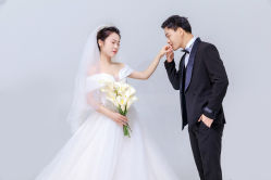 -铂爵夫人婚纱摄影(上海总店)