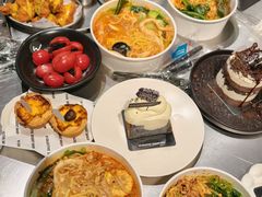 -W COLLECTIVE  DESSERT SHOP