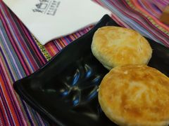 -香巴拉云南餐厅(华莱坞店)