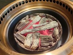 -铭牛烧肉·和牛海鲜自助(高新月牙湖店)