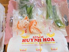 -Bánh Mì Huynh Hoa
