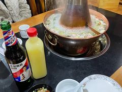 -果松木炭酸菜铜火锅·外婆参鸡汤