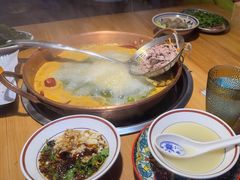 -洱火云南酸菜牛肉火锅(石景山当代商城店)