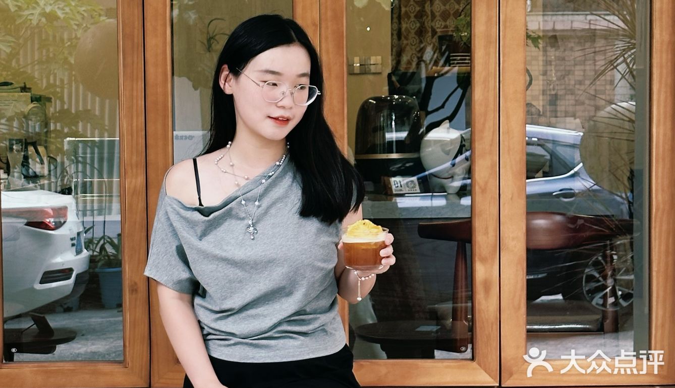 顺德新店| 一首周柏豪的歌配一杯啡🎹
