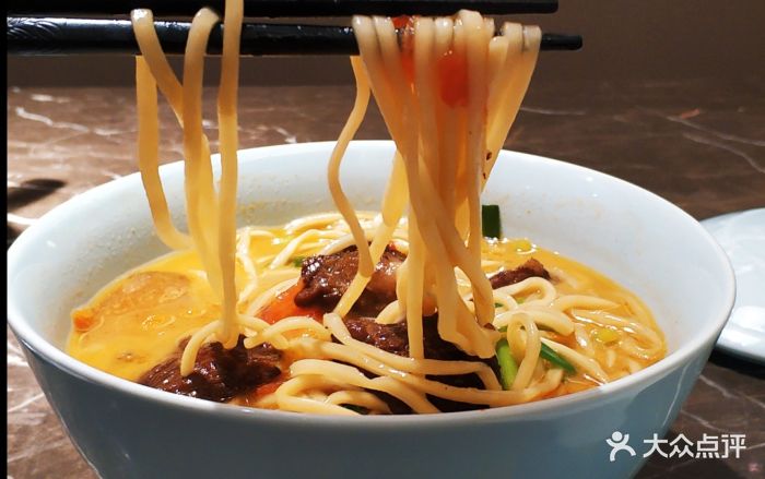 知味小馆(滨江龙湖天街店)五香牛肉面图片 - 第1张