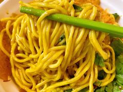 -缅华南国小食店