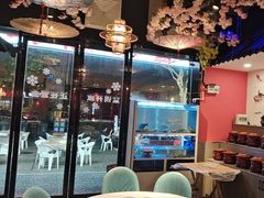 -老街烧烤大排档·地道湖北菜·龙虾馆(汉口火车站店)