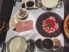 -红鼎豆捞·非遗鲍皇汤火锅(宝丰路店)