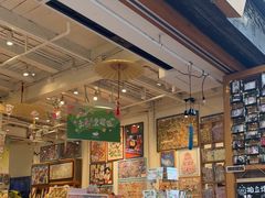 -猫的天空之城概念书店(杭州南宋御街店)