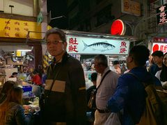 -六合夜市