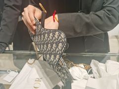 -DIOR迪奥(德基广场女装店)