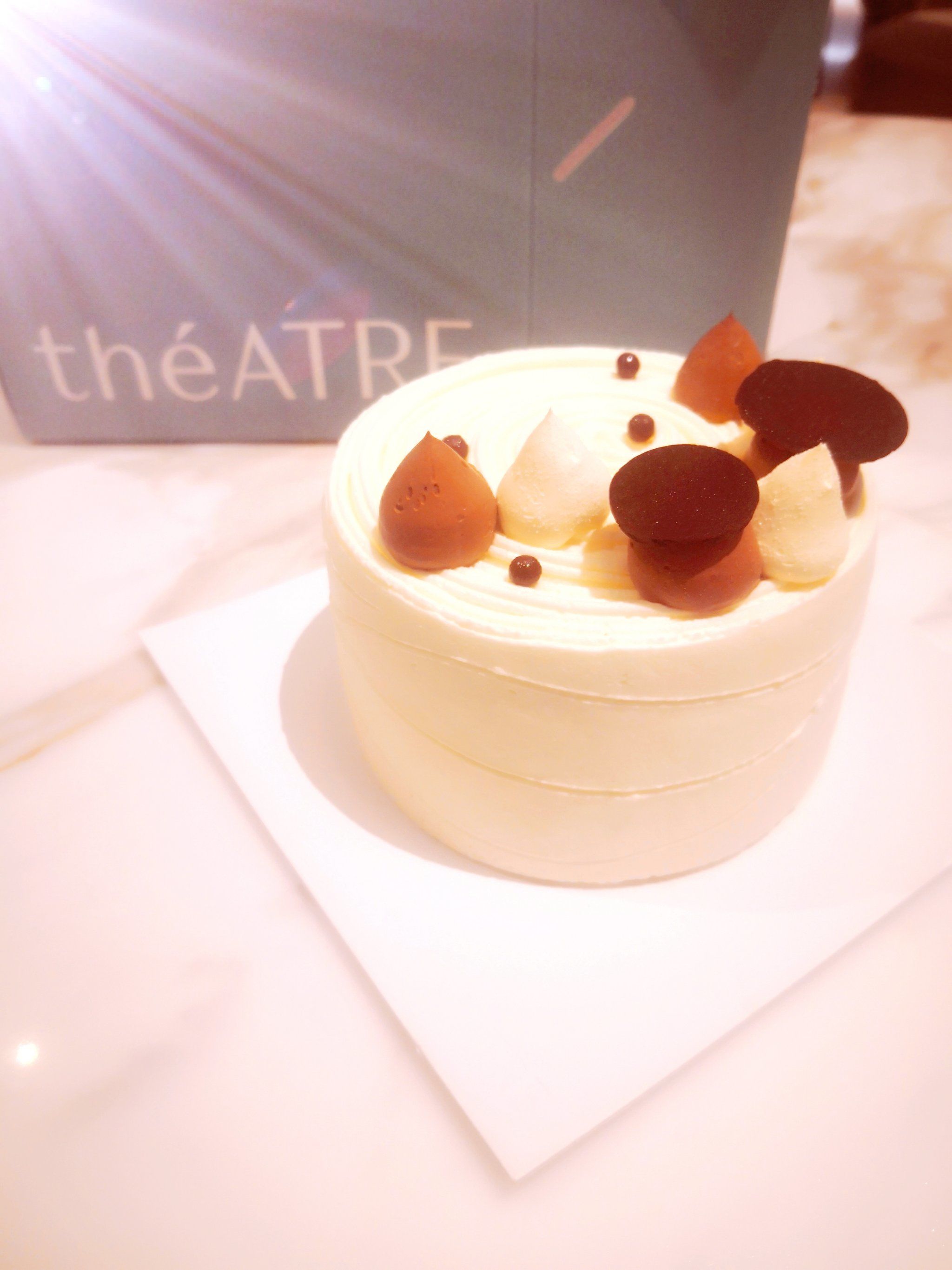 脆香米巧克力奶油蛋糕